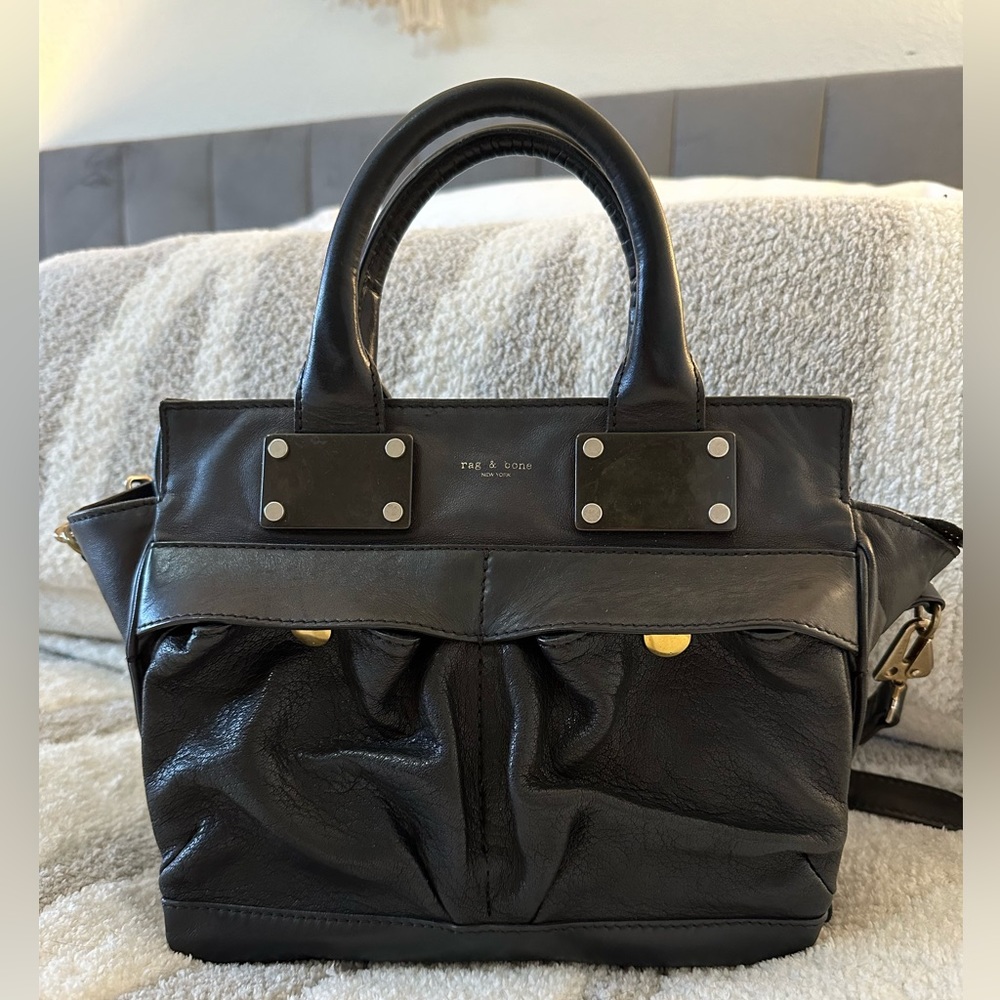 🌱 Rag & Bone Pilot Bag - Black